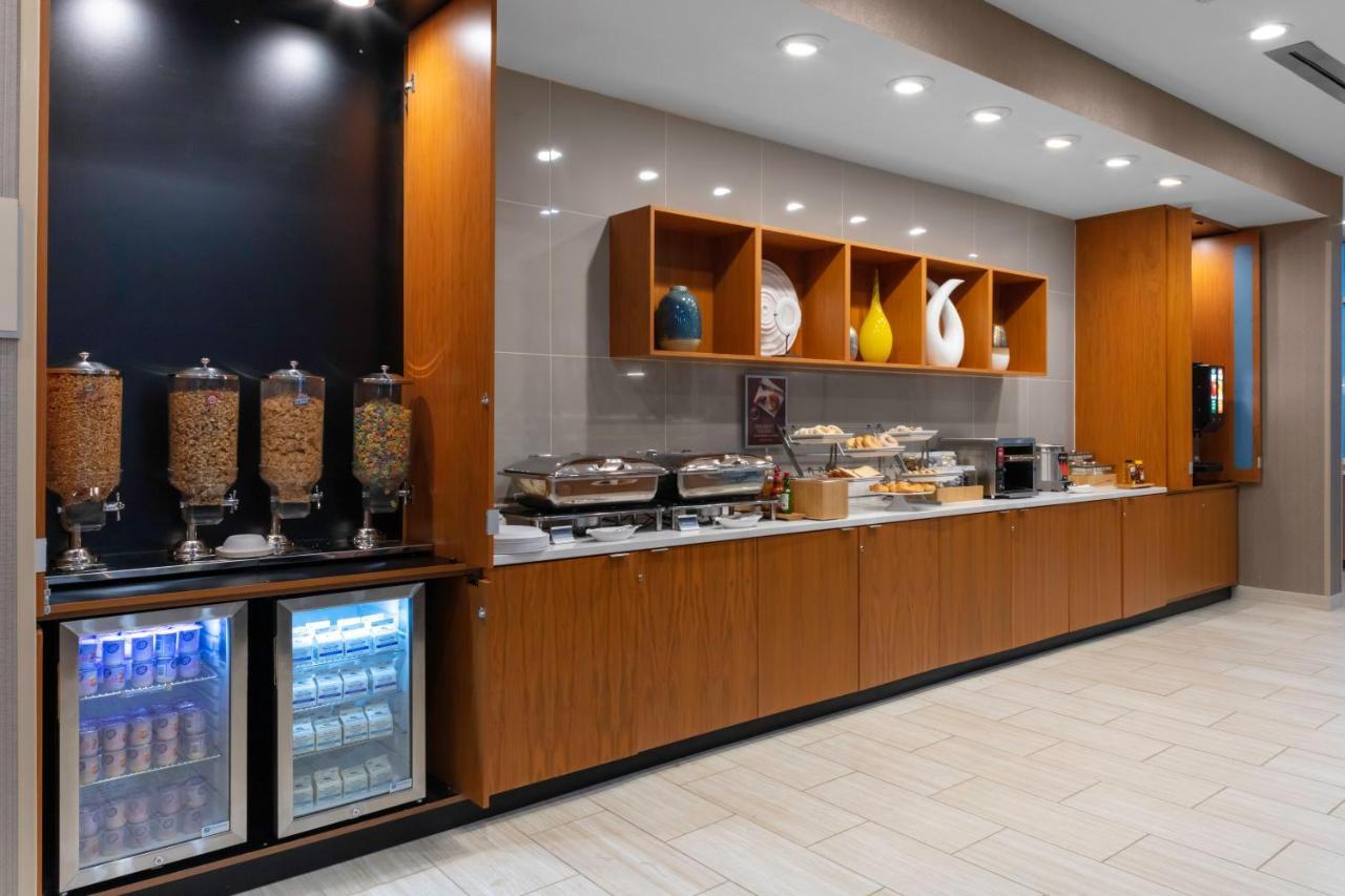 Springhill Suites Kansas City Airport Ngoại thất bức ảnh