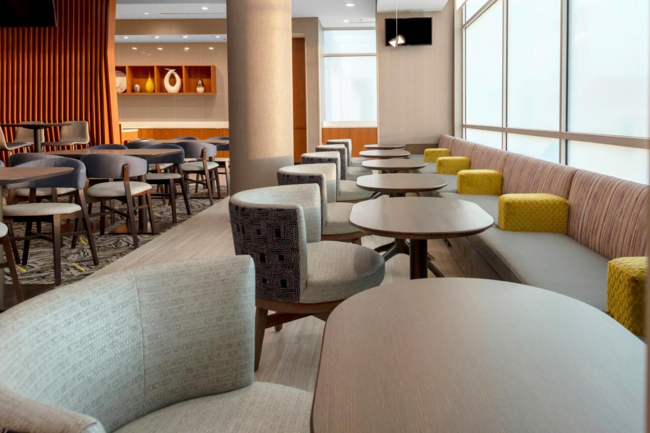 Springhill Suites Kansas City Airport Ngoại thất bức ảnh