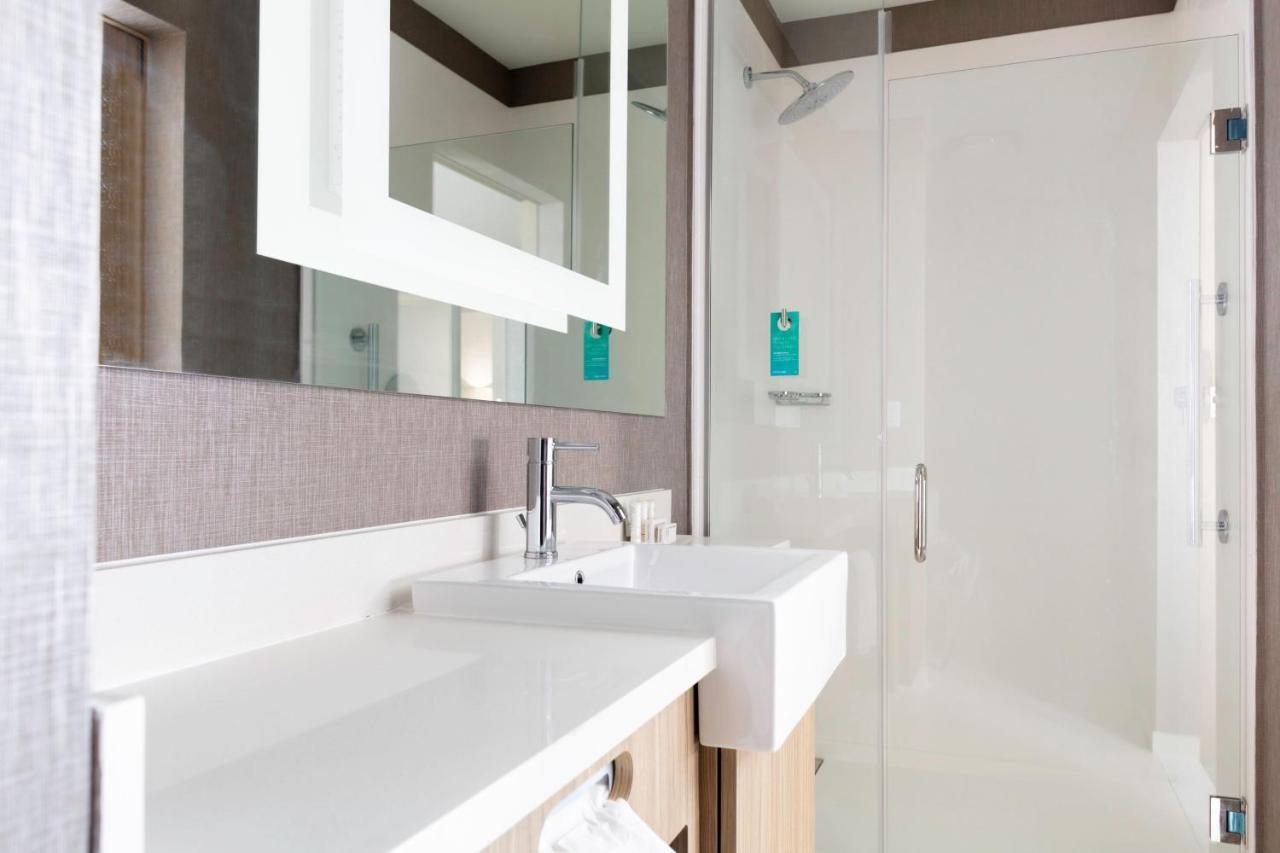 Springhill Suites Kansas City Airport Ngoại thất bức ảnh