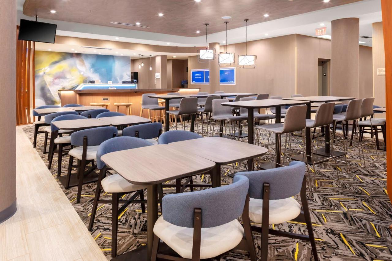 Springhill Suites Kansas City Airport Ngoại thất bức ảnh